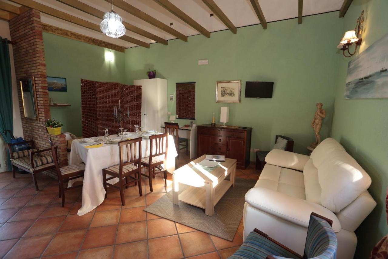 Holiday Maison Villa Arci Giardini Naxos Ngoại thất bức ảnh