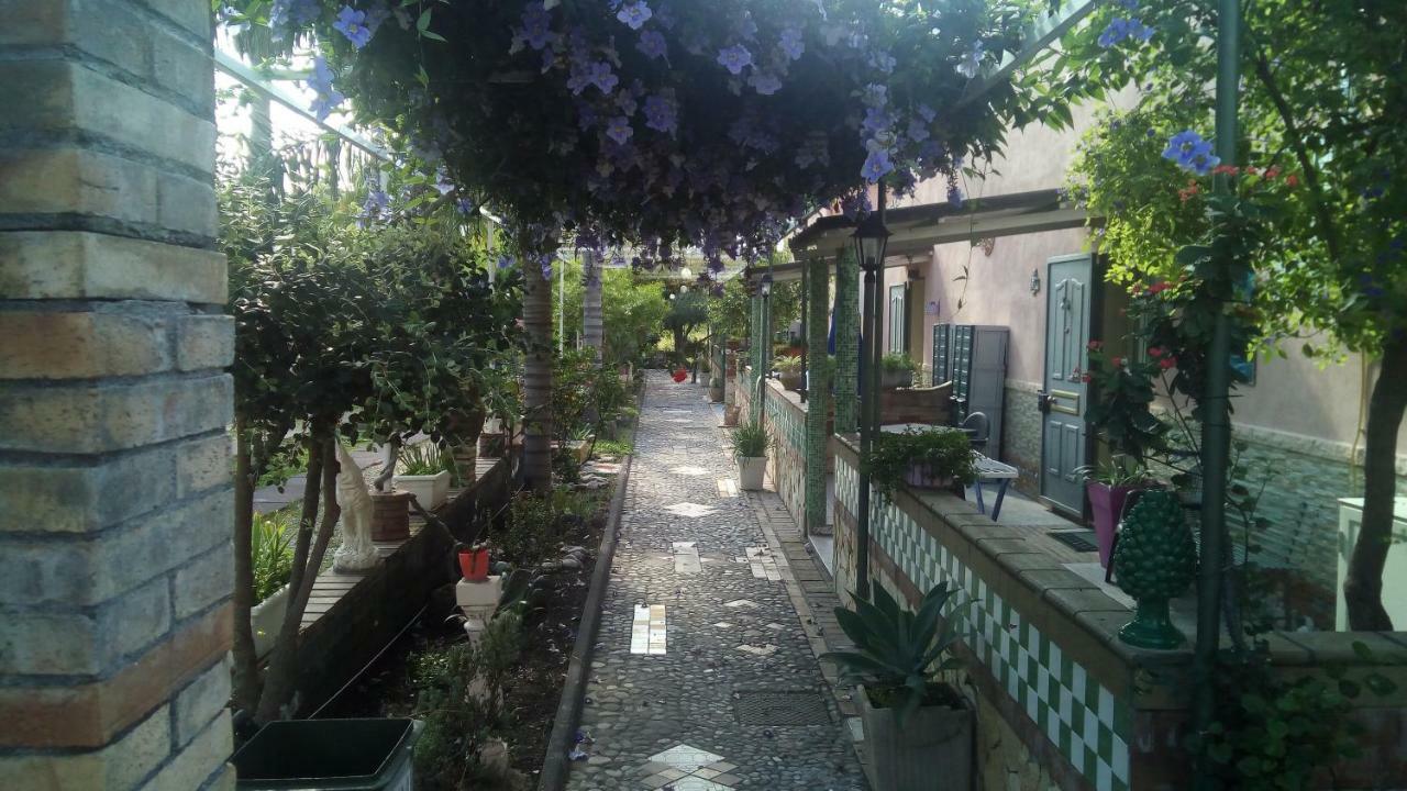 Holiday Maison Villa Arci Giardini Naxos Ngoại thất bức ảnh
